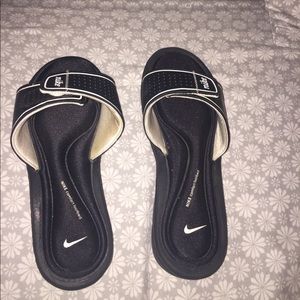 Nike slides
