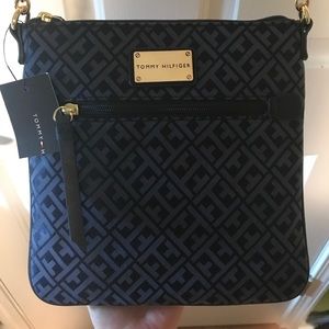 NWT Tommy Hilfiger Cross Body Bag