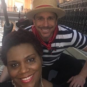 Meet your Posher, Lashonia