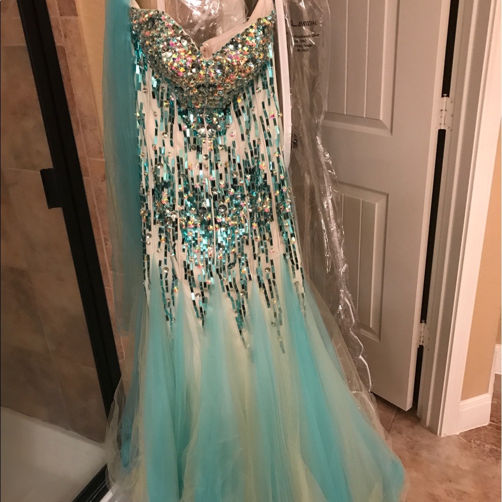 Prom dress