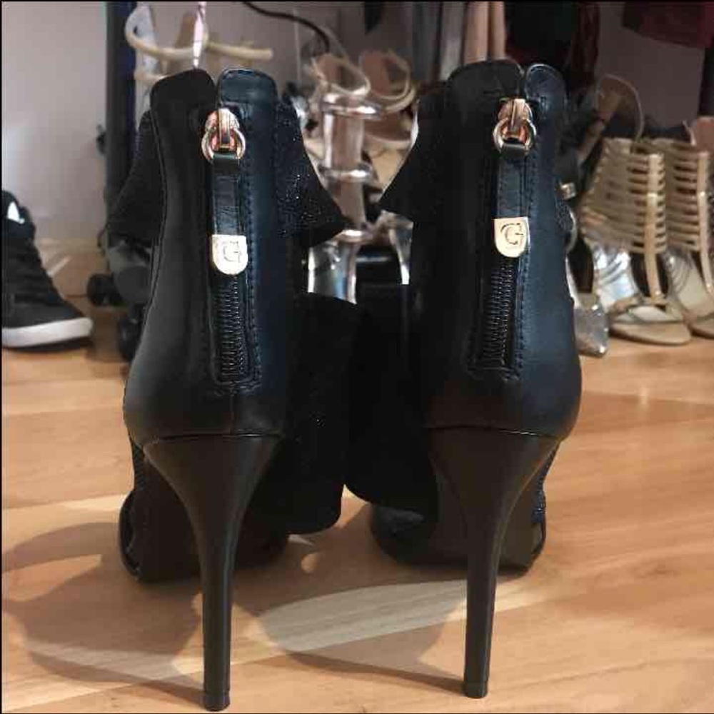 GUESS HEELS 👠 - Picture 3 of 4