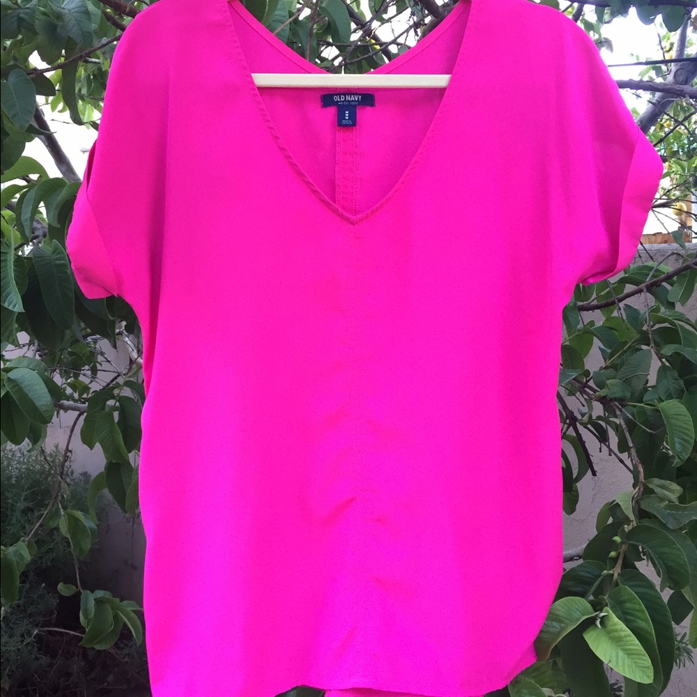 Hot Pink Top🌸