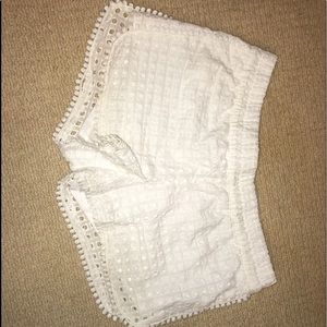 Lilly Pulitzer size XS cute white shorts!