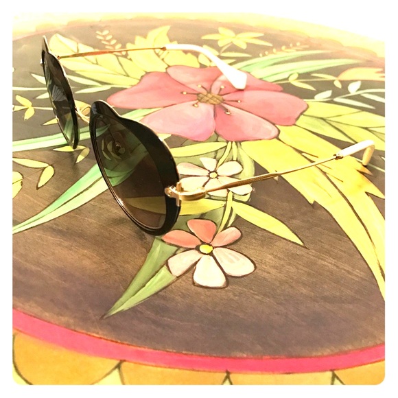 REVEAL SUNGLASSES