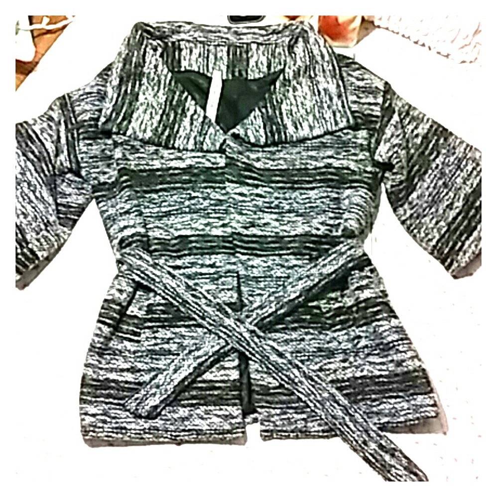 Kaidal brand jacket with tie at waist!