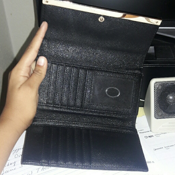 G by Guess wallet - Picture 2 of 3