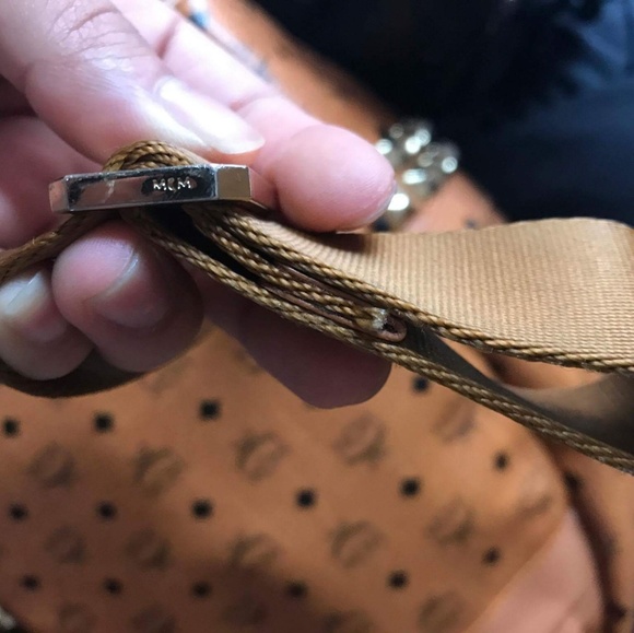 (SOLD) AUTHENTI MEDIUM MCM STARK BACKPACK - COGNAC - Picture 3 of 7