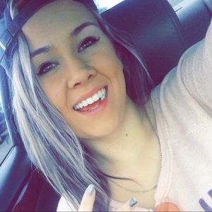 Meet your Posher, Macy