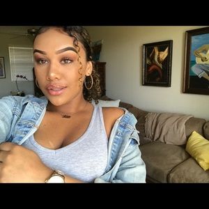 Meet your Posher, Faith