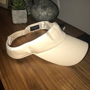 *NWT* Burberry Golf Visor