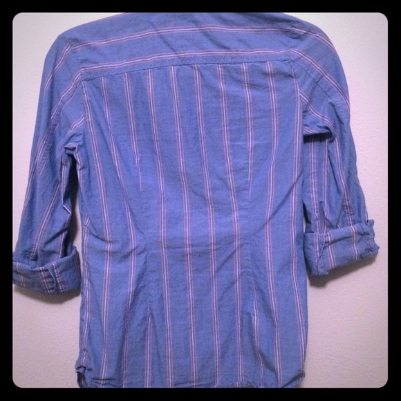 REDUCED Tommy Hilfiger button down shirt. - Picture 3 of 3