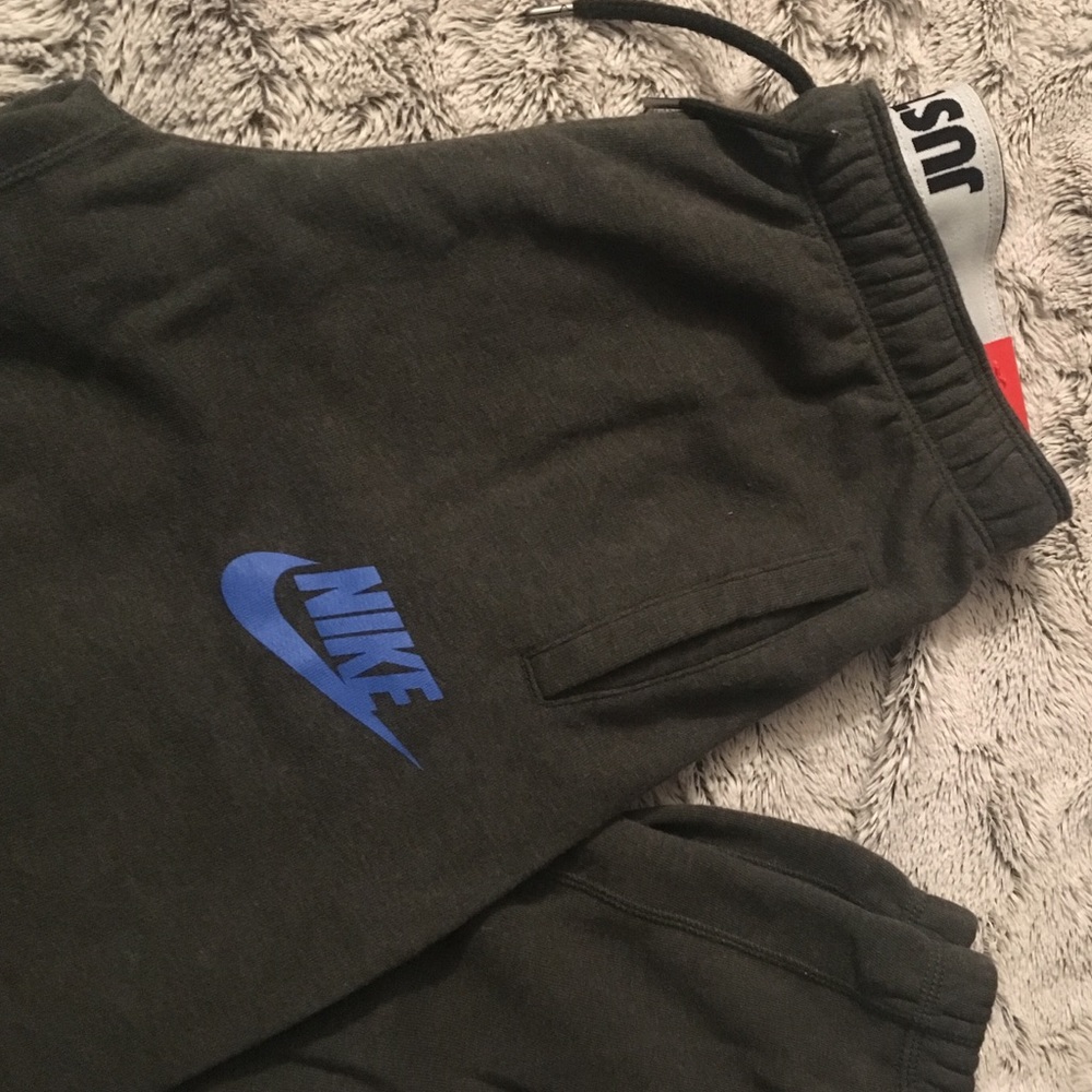 Nike joggers
