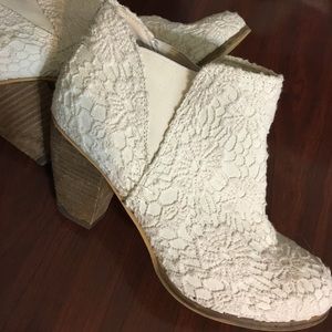 Anthropologie | White Lace Booties Anthropologie | White Lace Booties