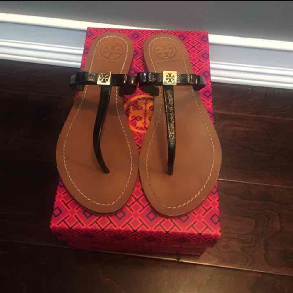 Tory burch flip flops
