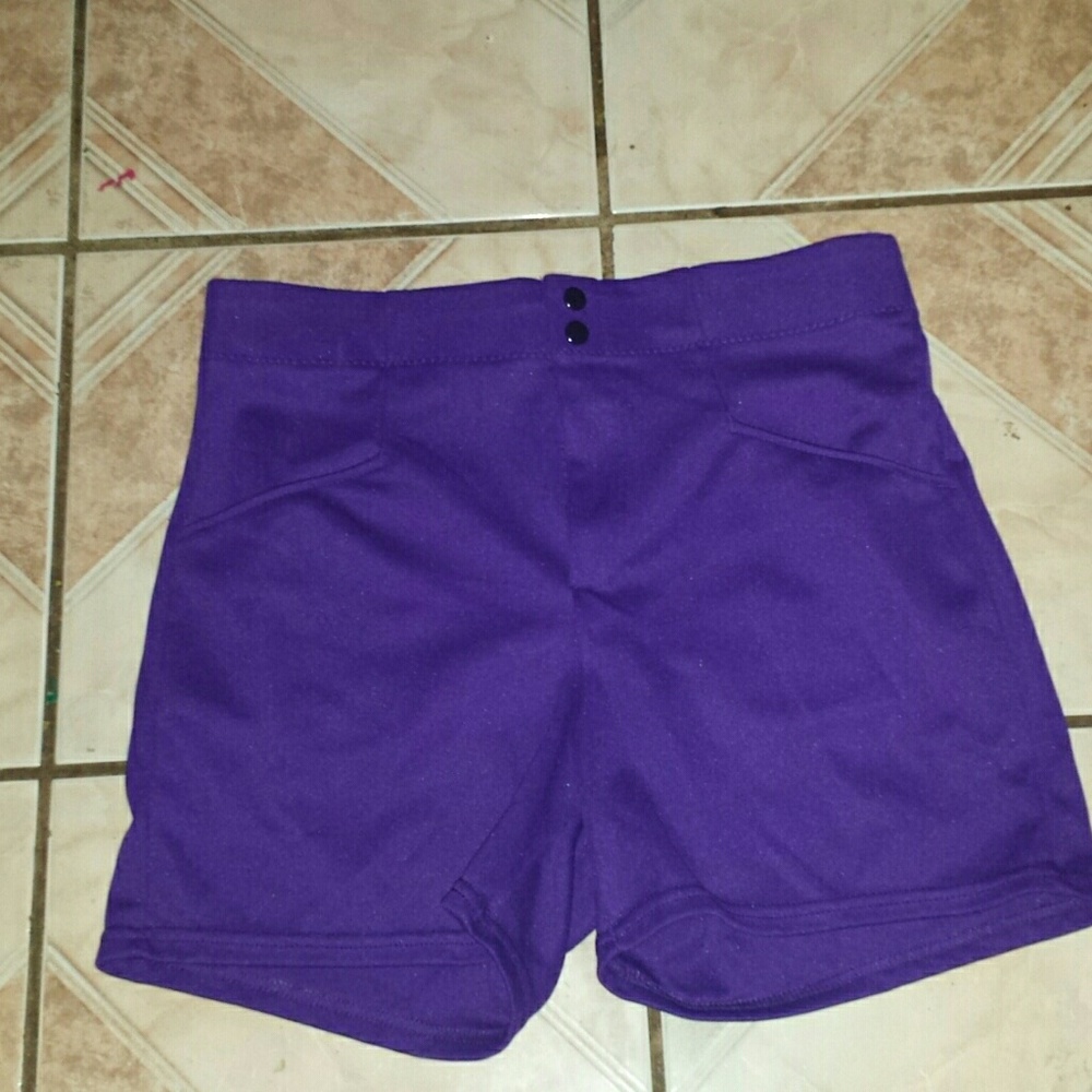 Men's biker shorts. Size large.