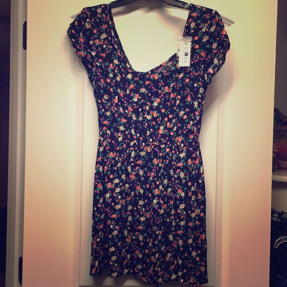 LA Hearts floral dress ✨BRAND NEW✨