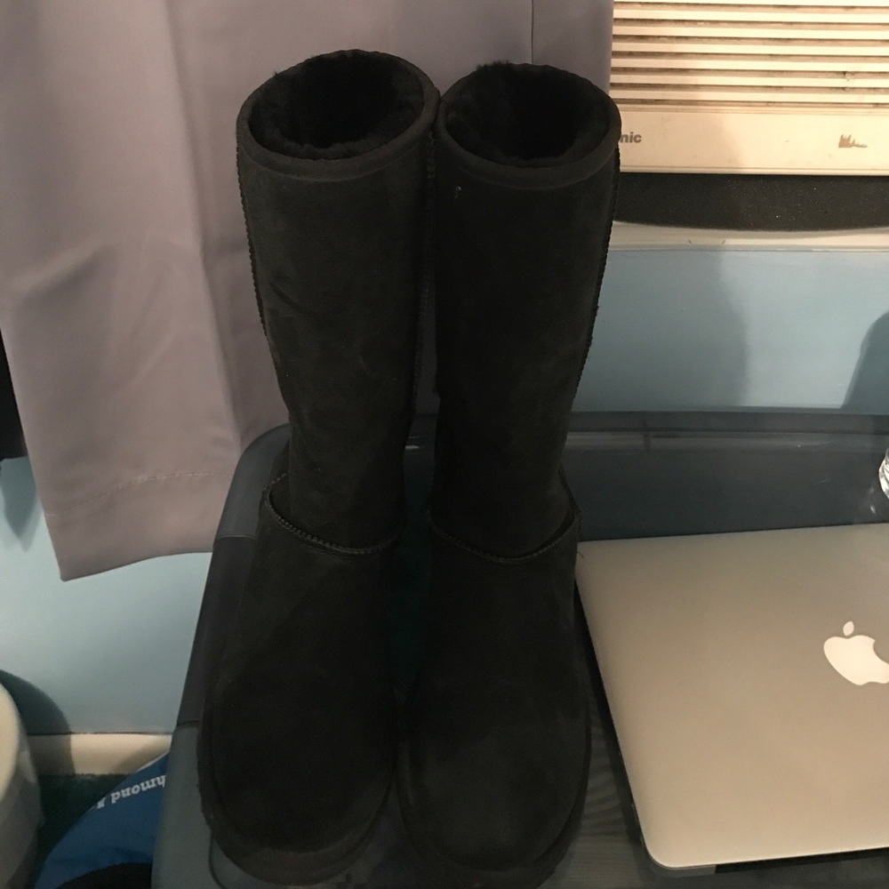 Size 9 Tall Ugg Boots