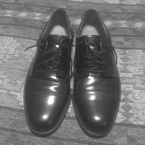 One pair mens black Oxford cap toe by Cole Haan