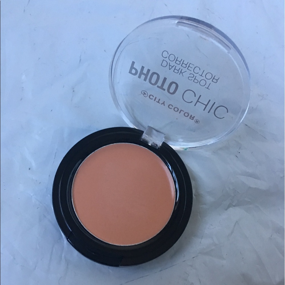 Photo Chic Color Corrector