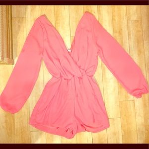 Cute coral/pink summer romper 🌸