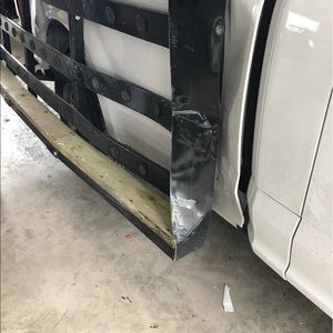 Meet your Posher, Lino