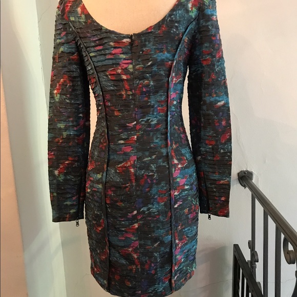 Dress - Picture 1 of 4