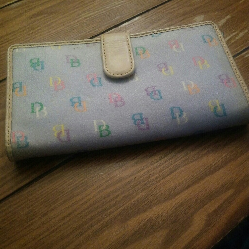 Authentic preloved Dooney and Bourke wallet