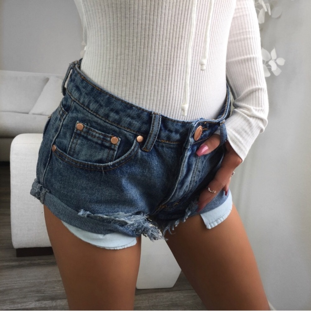 THE PERFECT SUMMER SHORTS