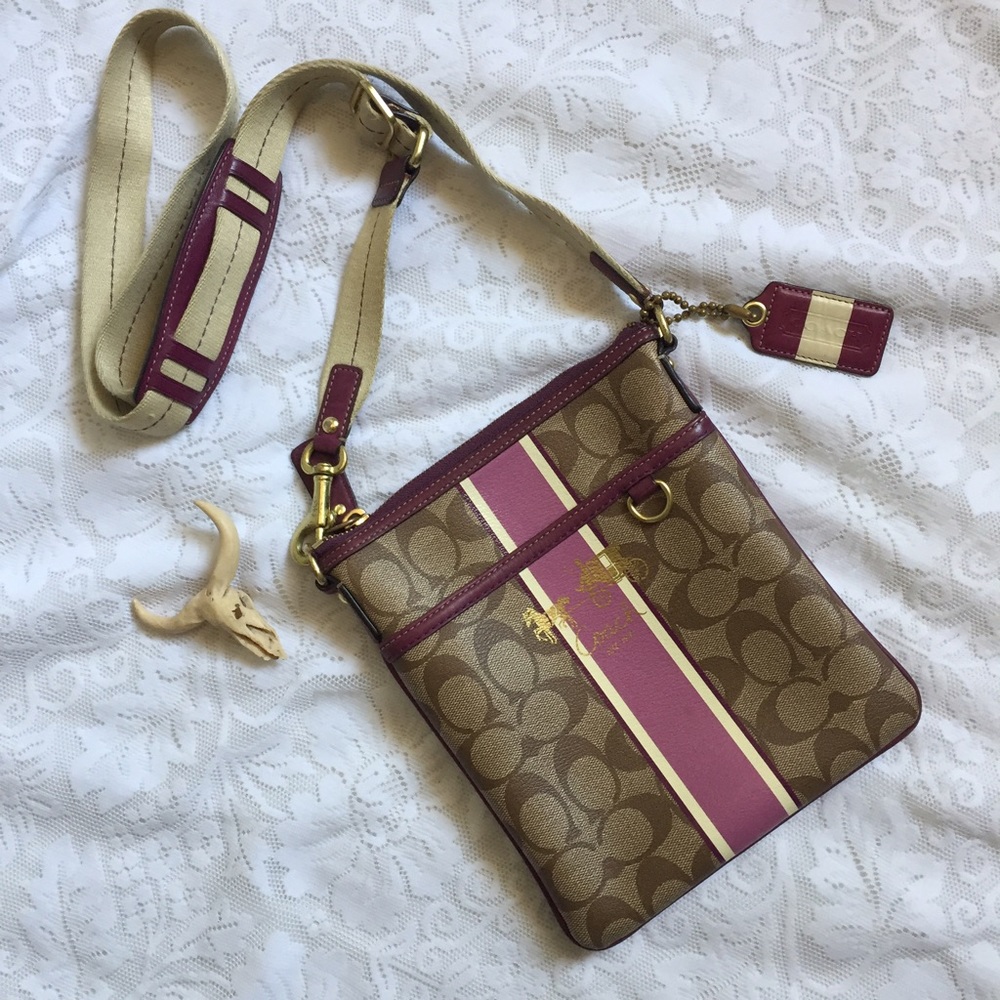 COACH SHOULDER BAG!