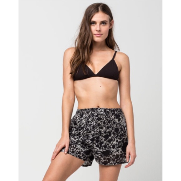 🆕RVCA Serious Daze Womens Shorts - Picture 3 of 8