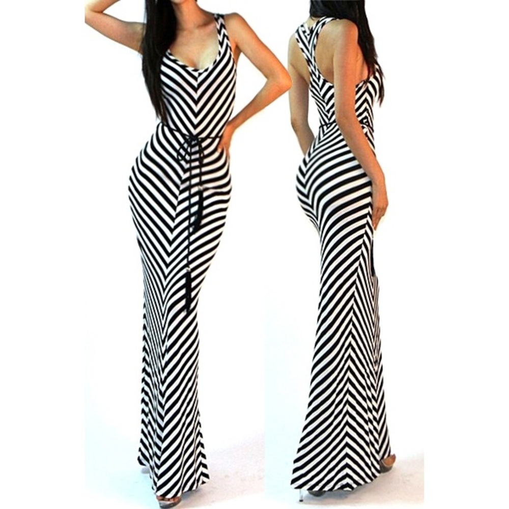 SALE❤️STRIPED V-NECK BELTED MAXI DRESS