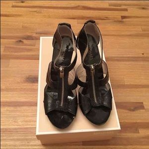 Michael Kors Berkley Tstrap heels