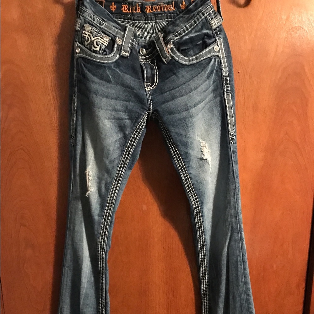 Rock Revival sz 24