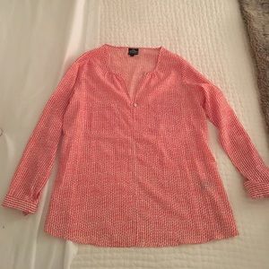 Angie pink and white scalloped pattern top