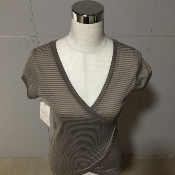 Cross over top by Derek Heart size M - Picture 3 of 4