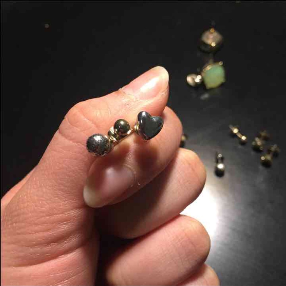 Earings - Picture 3 of 4