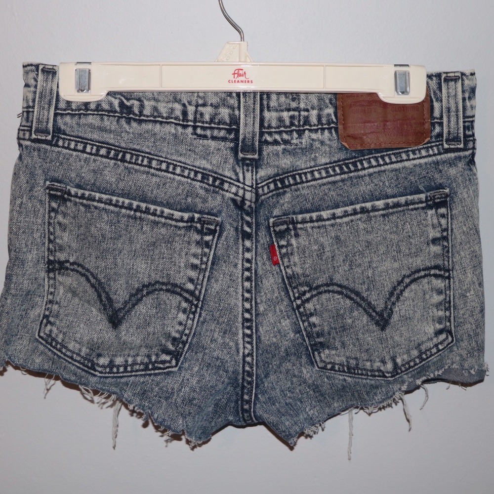 Acid Wash Levi Shorts