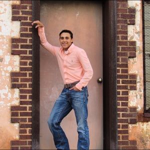 Meet your Posher, Javier