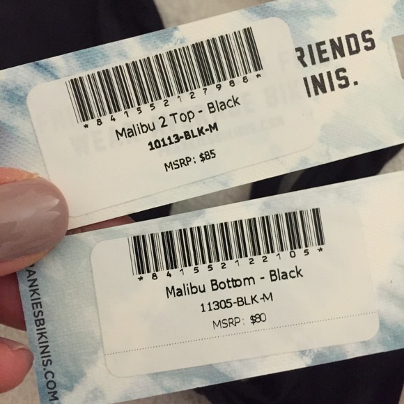 ❌SOLD❌NWT 2017 Frankie's bikinis Malibu set black- - Picture 6 of 6