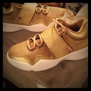 Jordan J23 Men's Basketball shoes