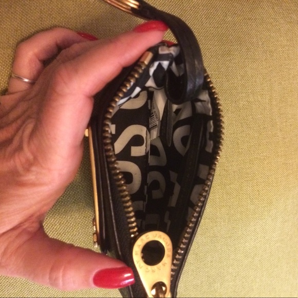 MARC BY MARC JACOBS BLACK LEATHER WALLET - Picture 6 of 6