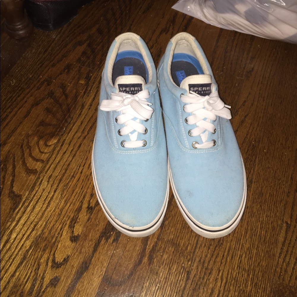 Light blue Sperry's