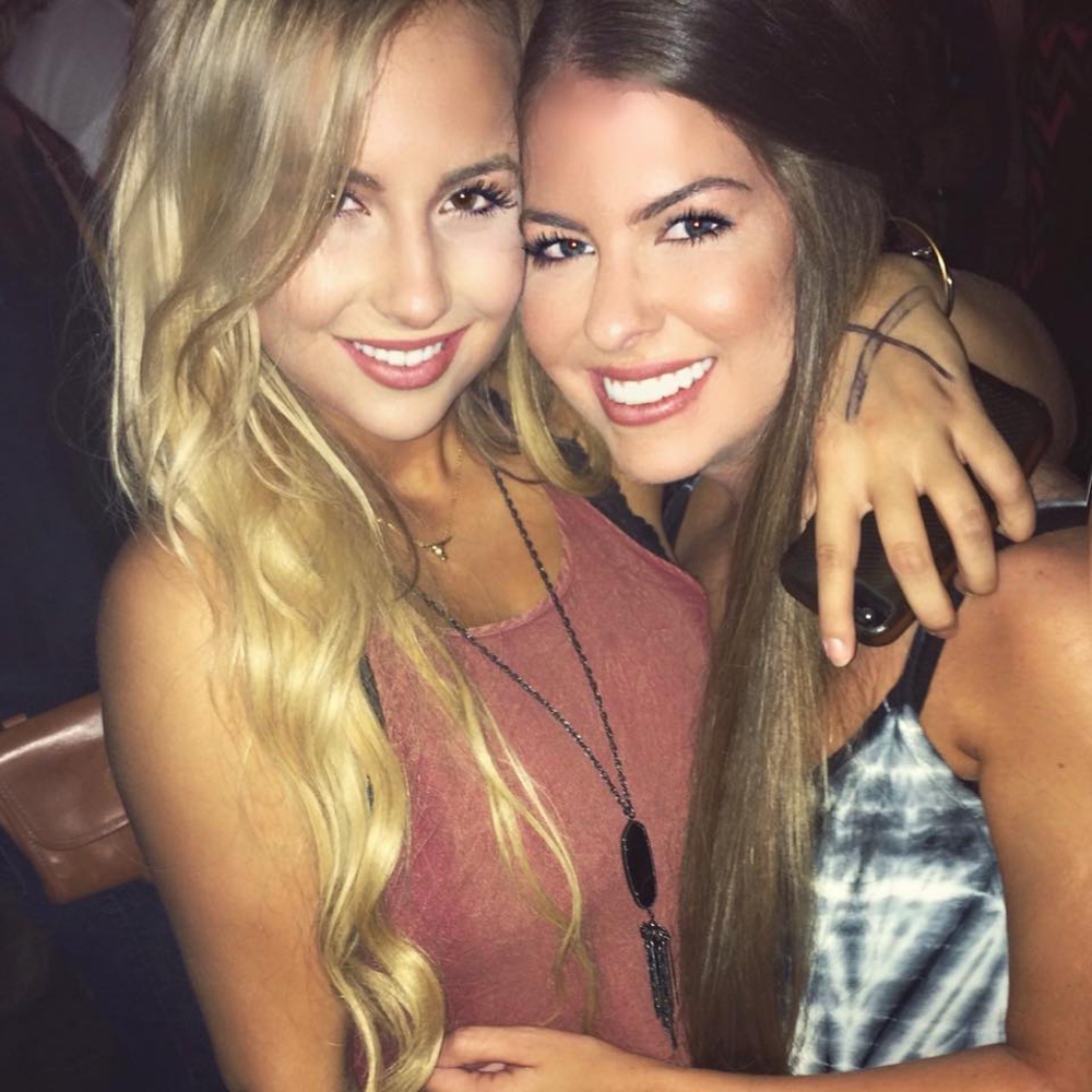 Meet your Posher, Caitlin