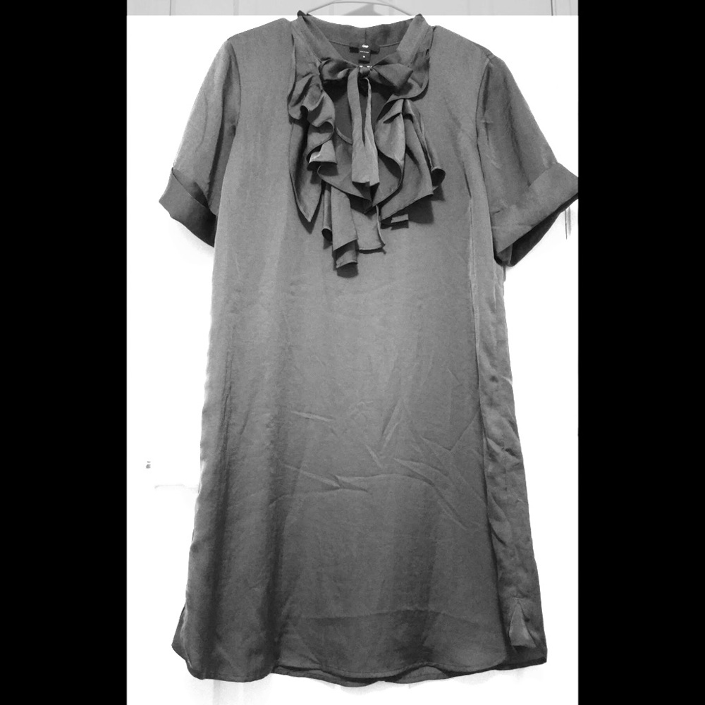 Gap front ruffle dress, size M