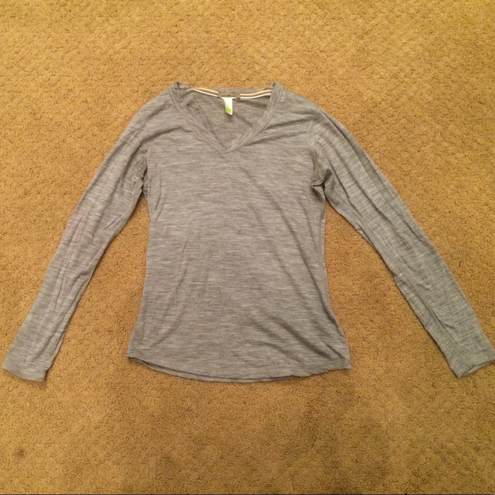 Heather gray long sleeve smart wool base layer