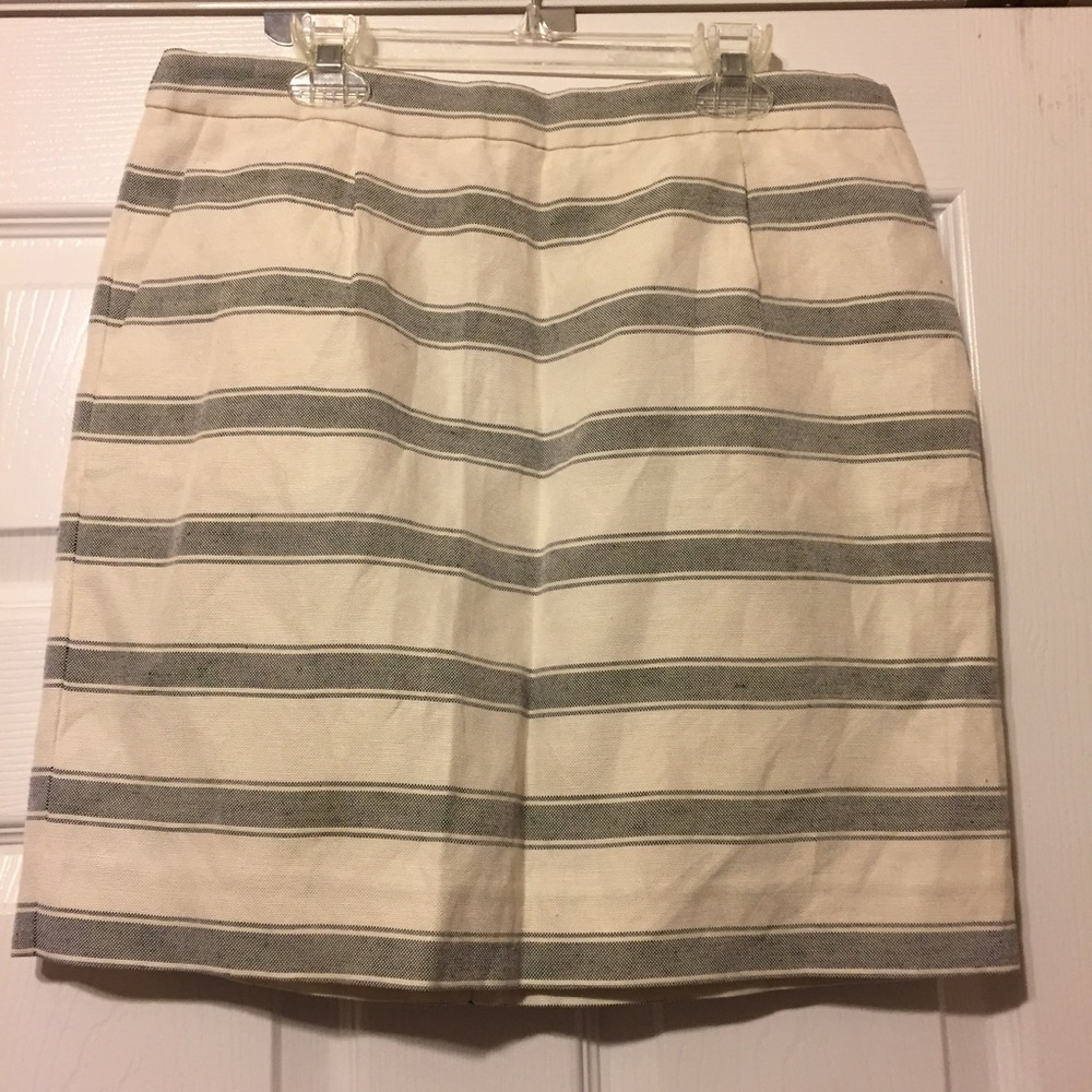 White and gray/blue stripe