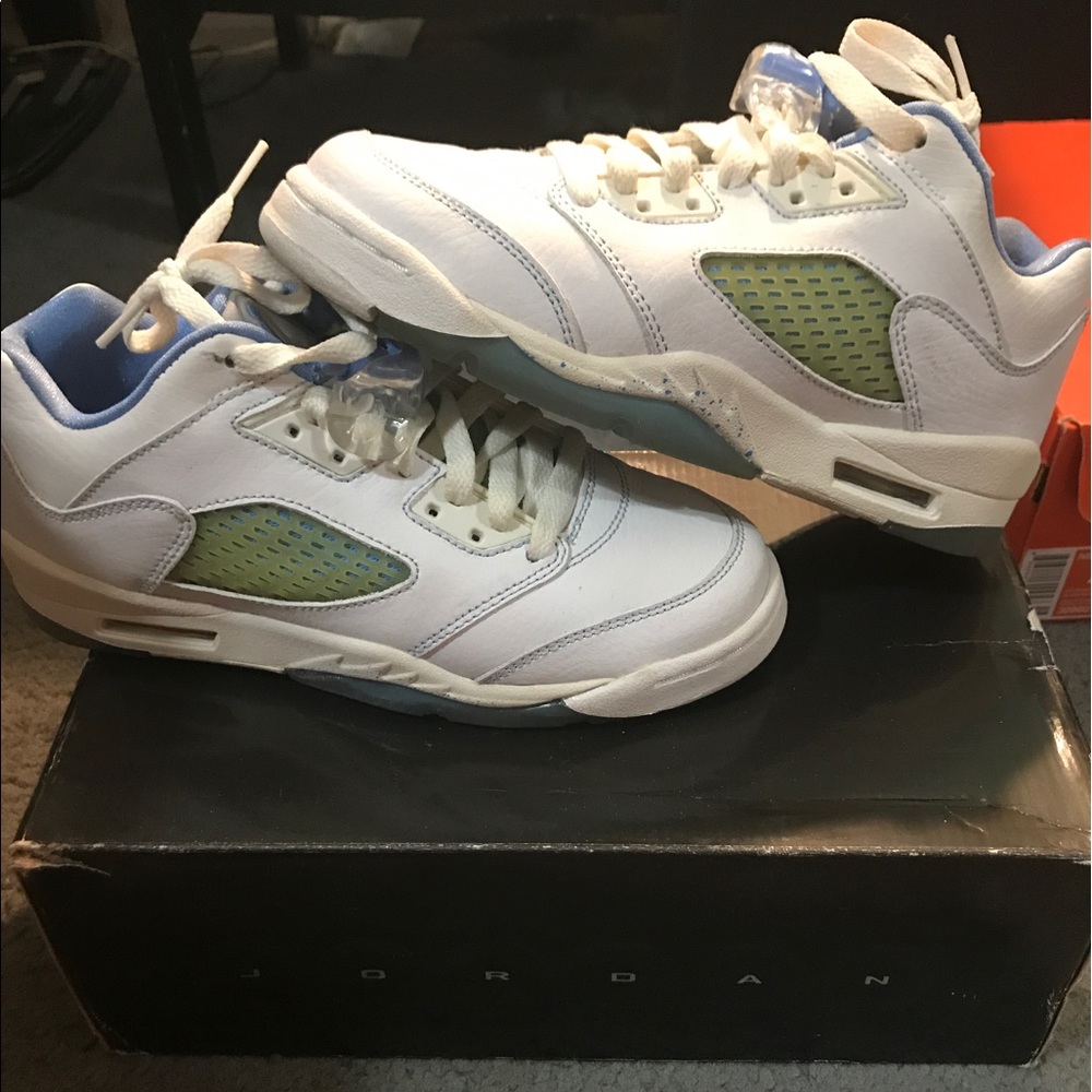 Like New Jordan 5 Retro Lows