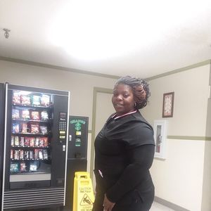 Meet your Posher, Patronia