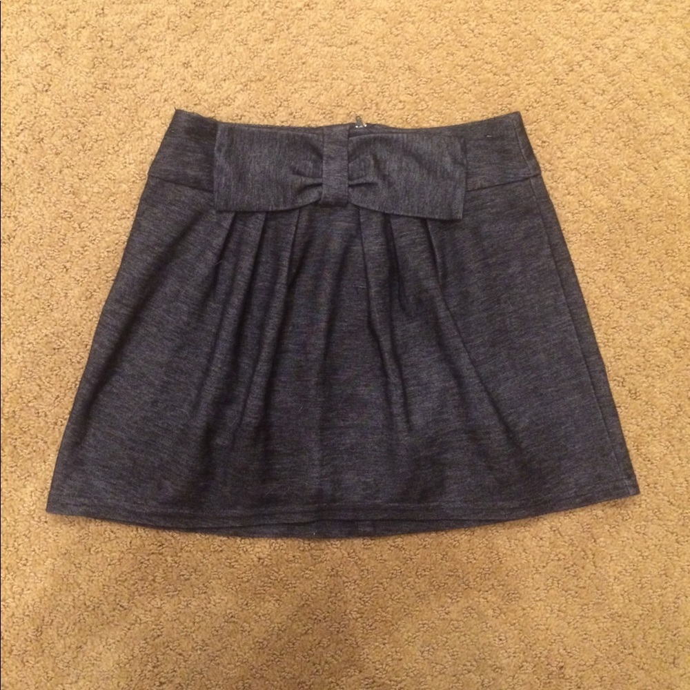 Mini skirt with bow
