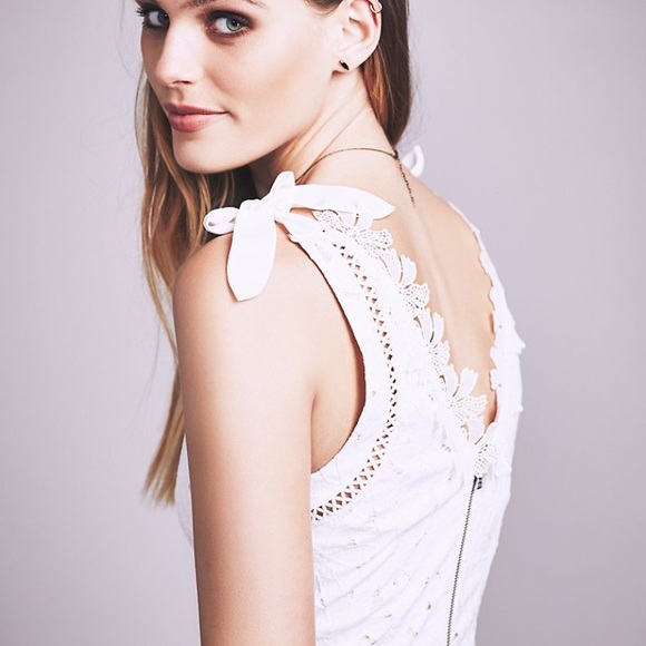 Free People by Saylor White Lace Romper. Size M. - Picture 4 of 5